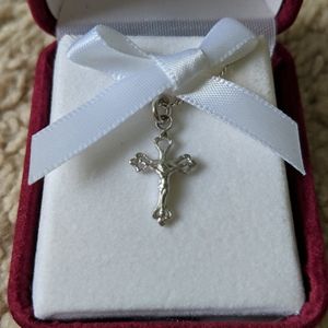 Sterling Silver Cross/Crucifix with Chain NWOT
